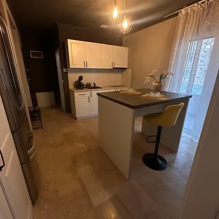 Rmr Luxury * טימישוארה