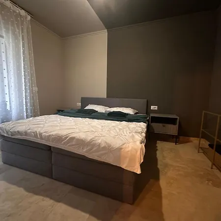 Rmr Luxury Apartament *
